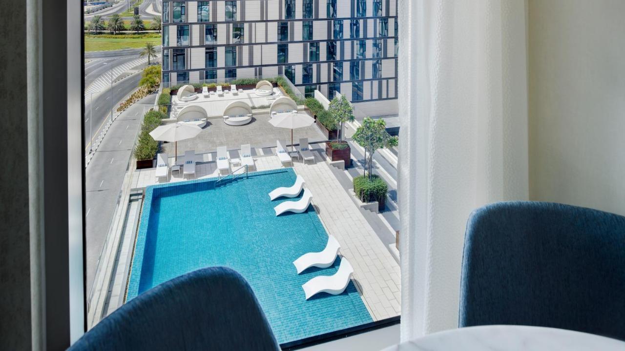 King Studio Suite Pool View or Smoking
